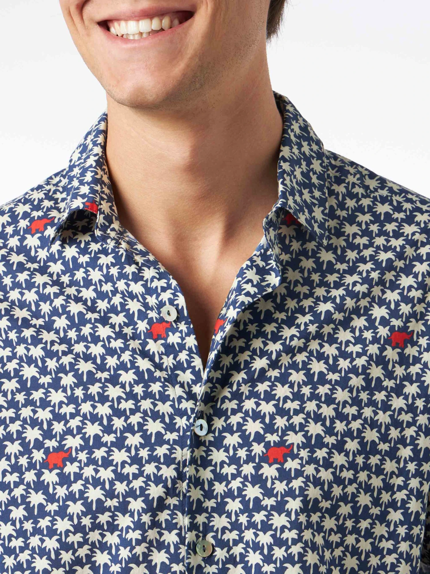 MC2 Saint Barth Man Muslin Cotton Sikelia Shirt With Palm Print 5 MC2 Saint Barth Man Muslin Cotton Sikelia Shirt With Palm Print - Image 3