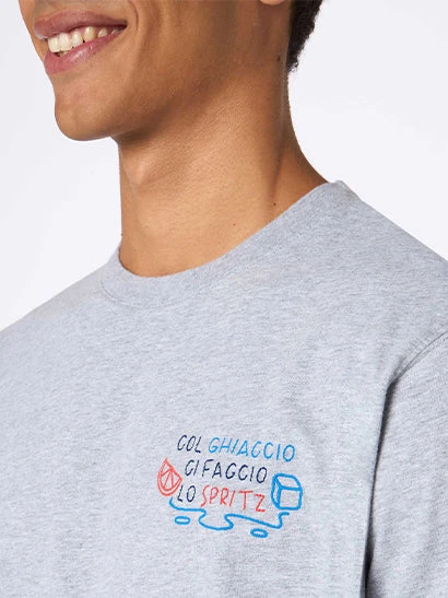 MC2 Saint Barth Man Heavy Cotton T-shirt Arnott With Col Ghiaccio Ci Faccio Lo Spritz Embroidery | INSULTI LUMINOSI SPECIAL EDITION 3 MC2 Saint Barth Man Heavy Cotton T-shirt Arnott With Col Ghiaccio Ci Faccio Lo Spritz Embroidery | INSULTI LUMINOSI SPECIAL EDITION