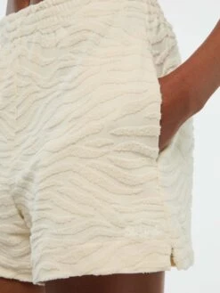 MC2 Saint Barth Meave Terry Cotton Pull Up Shorts With Zebra Embossed Pattern 19 MC2 Saint Barth Meave Terry Cotton Pull Up Shorts With Zebra Embossed Pattern -MC2 Saint Barth Shop UID MEA00200006H WOMAN SHORTPANT WHITE ANIMALIER 0 20250630143502 2