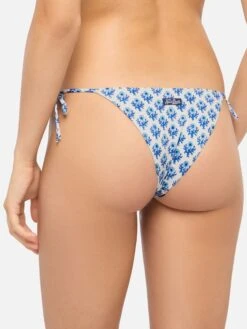 MC2 Saint Barth Triangle Bikini Leah Marielle With Floral Print 11 MC2 Saint Barth Triangle Bikini Leah Marielle With Floral Print -MC2 Saint Barth Shop UID MRL000100152H WOMAN BOTTOMBIKINI WHITE 0 0 1 91a03815 7e4c 48d0 b7cf 403a0d531871