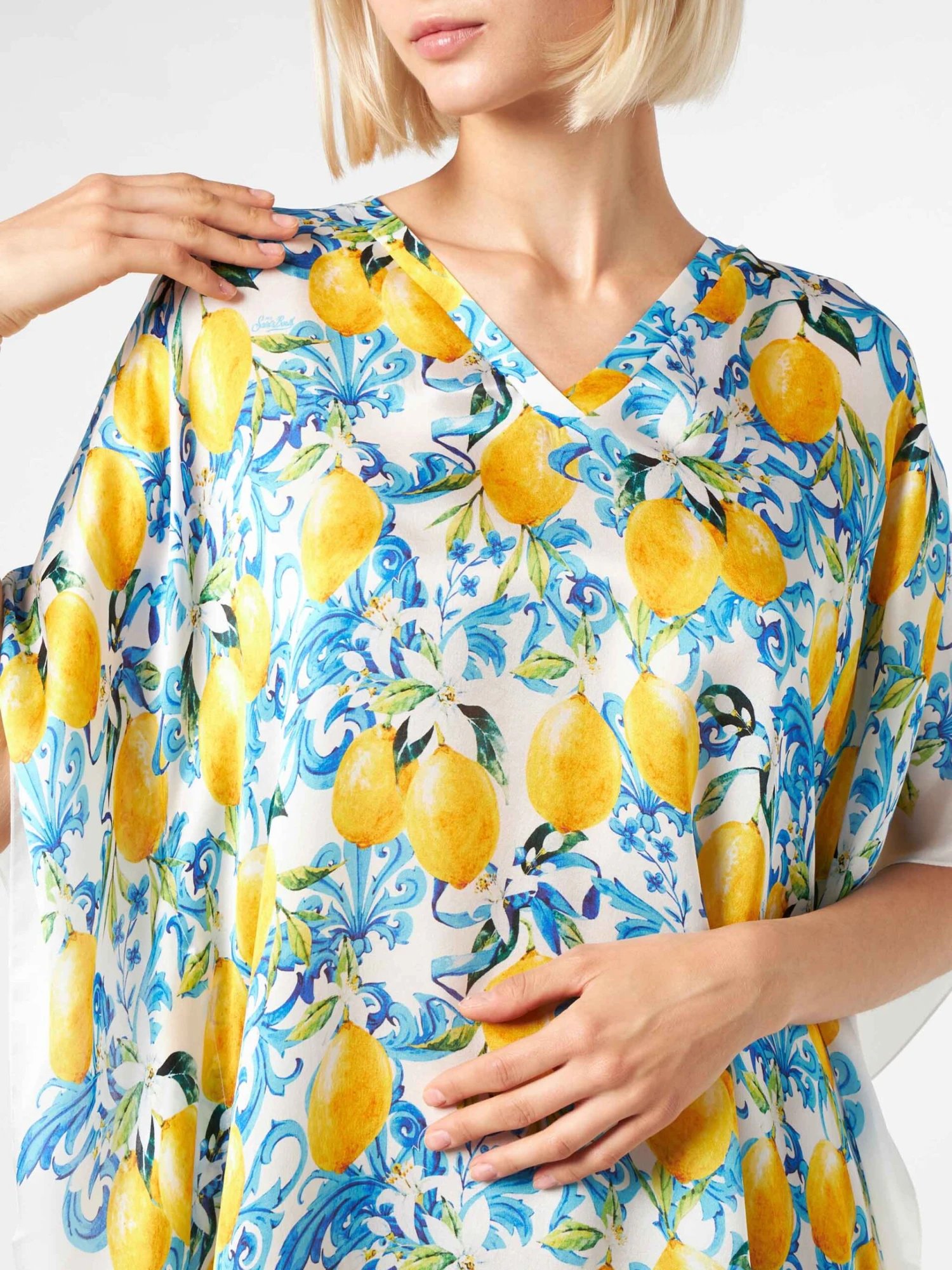 MC2 Saint Barth Lemons And Maiolica Print Silk Caftan 4 MC2 Saint Barth Lemons And Maiolica Print Silk Caftan - Image 2