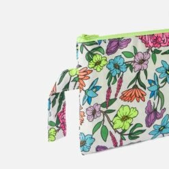 MC2 Saint Barth Pareasy Nylon Pochette With Flower Print 10 MC2 Saint Barth Pareasy Nylon Pochette With Flower Print -MC2 Saint Barth Shop technic fabric pareasy pochette 4 c77ea765 210d 4aa4 a590 e8512570ffa7