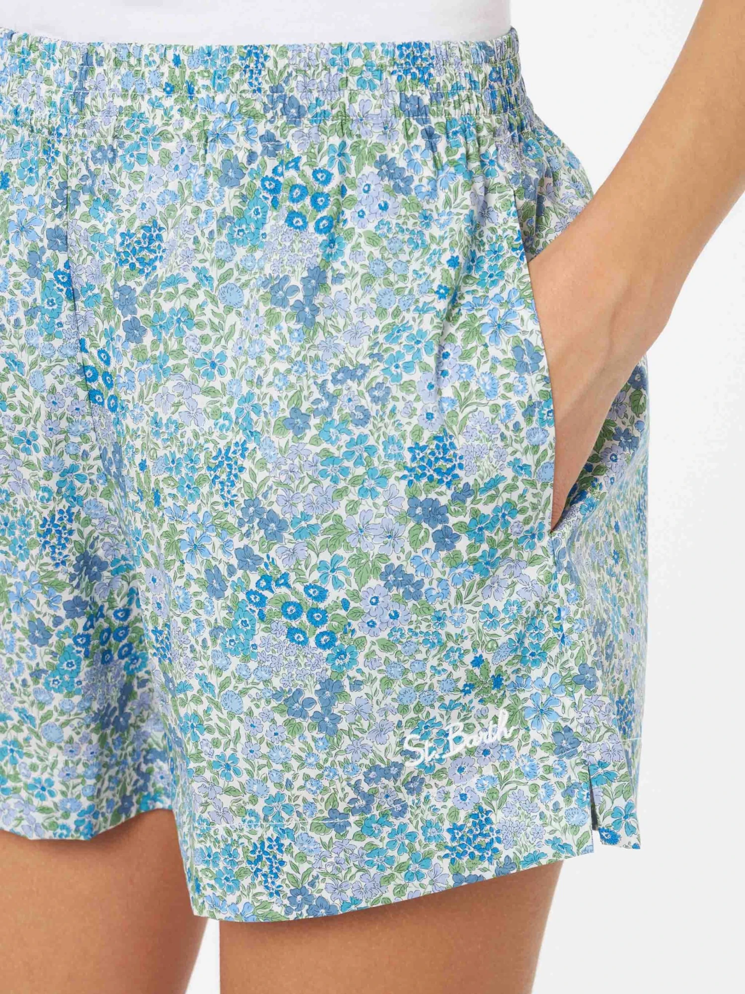 MC2 Saint Barth Woman Cotton Joanna Luise Pull Up Shorts Meave | MADE WITH LIBERTY FABRIC 5 MC2 Saint Barth Woman Cotton Joanna Luise Pull Up Shorts Meave | MADE WITH LIBERTY FABRIC - Image 3