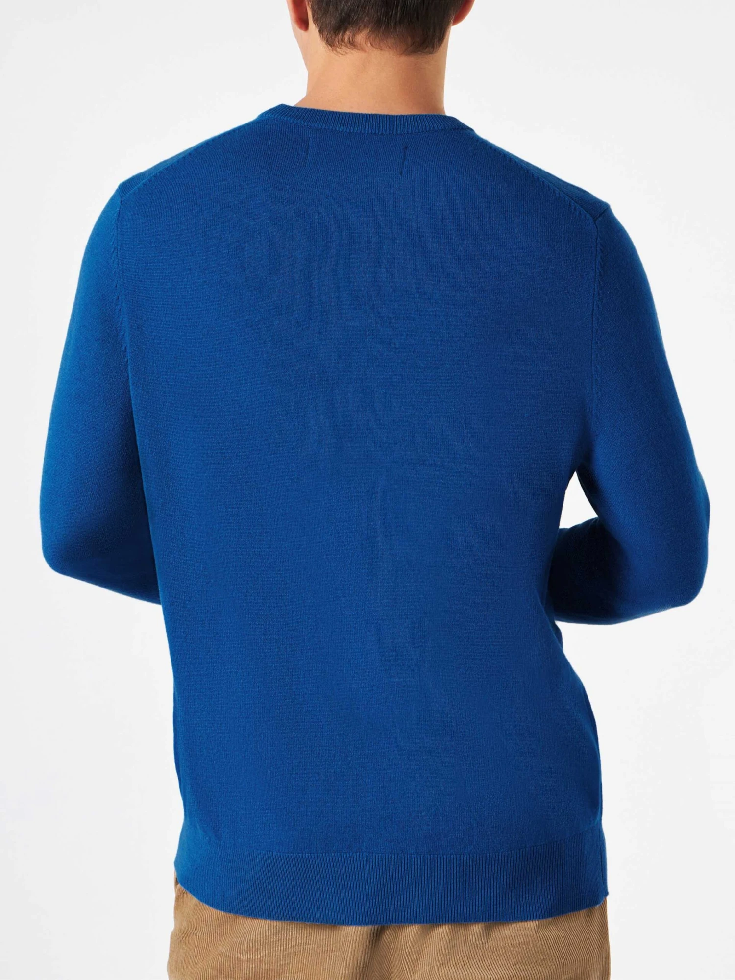 Man Lightweight Sweater With Snoopy Jacquard| SNOOPY PEANUTS™ SPECIAL EDITION 5 Man Lightweight Sweater With Snoopy Jacquard| SNOOPY PEANUTS™ SPECIAL EDITION - Image 3